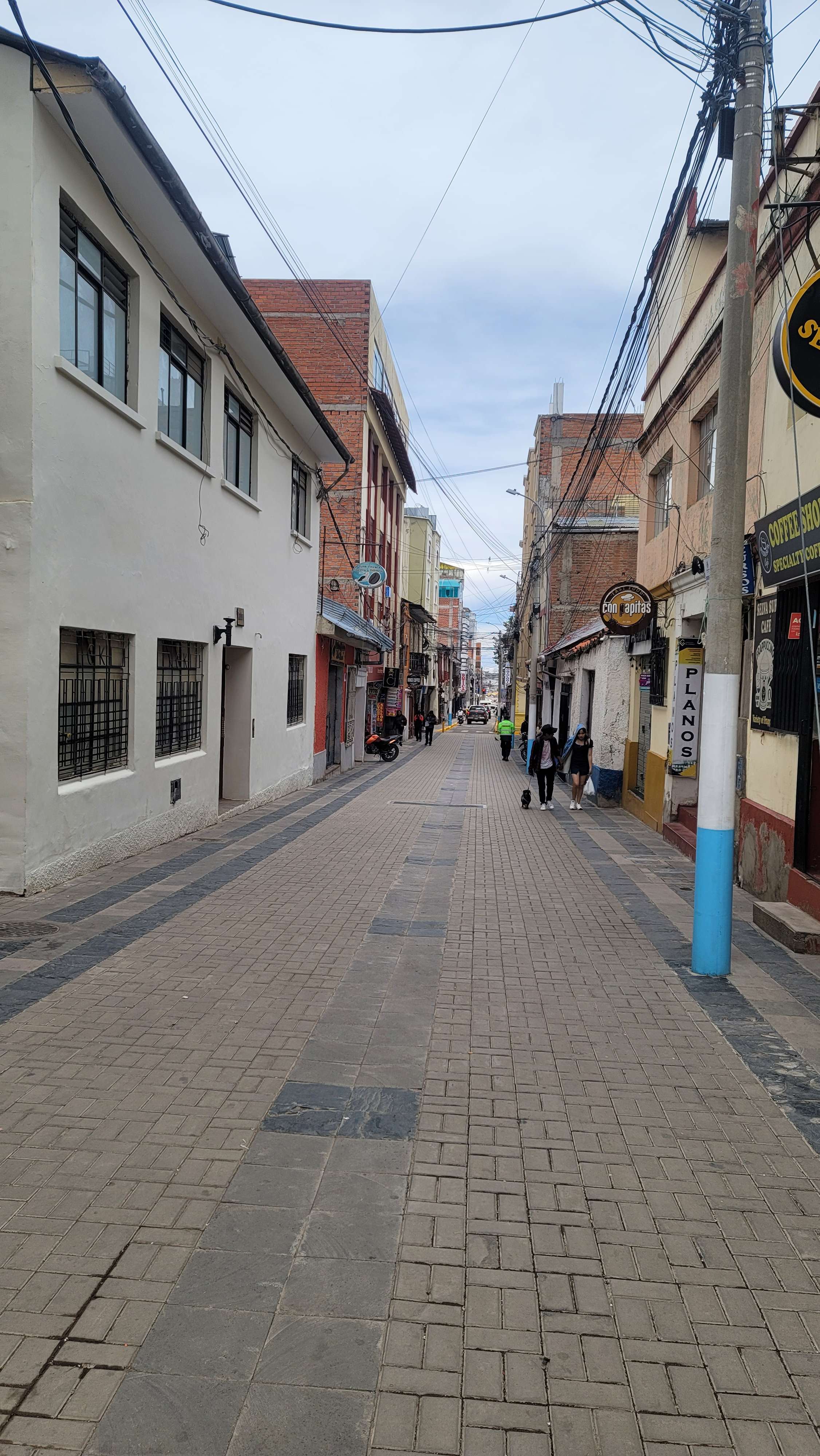 Plaza Mayor de Punoat the day