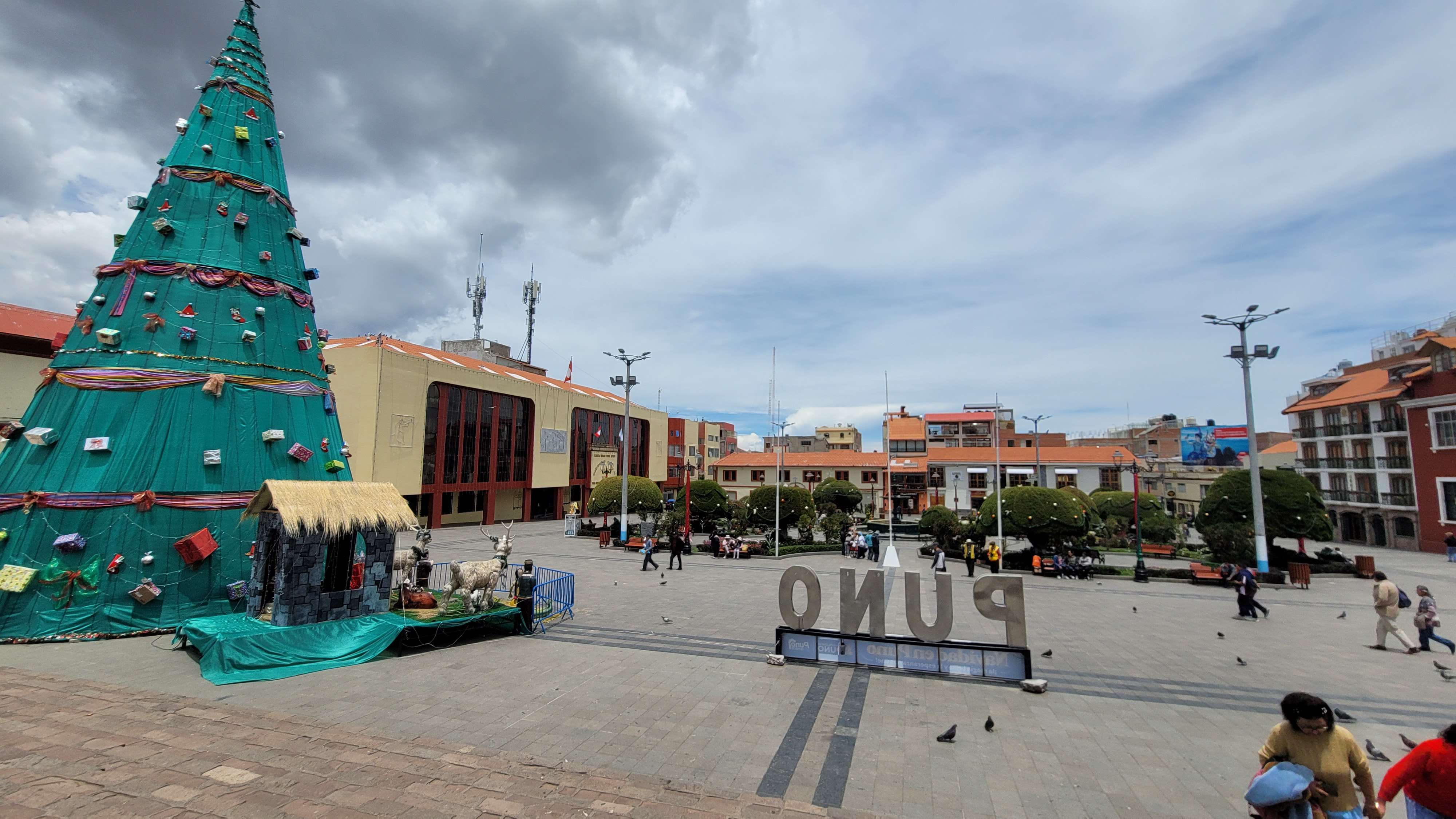 Plaza Mayor de Punoat the day