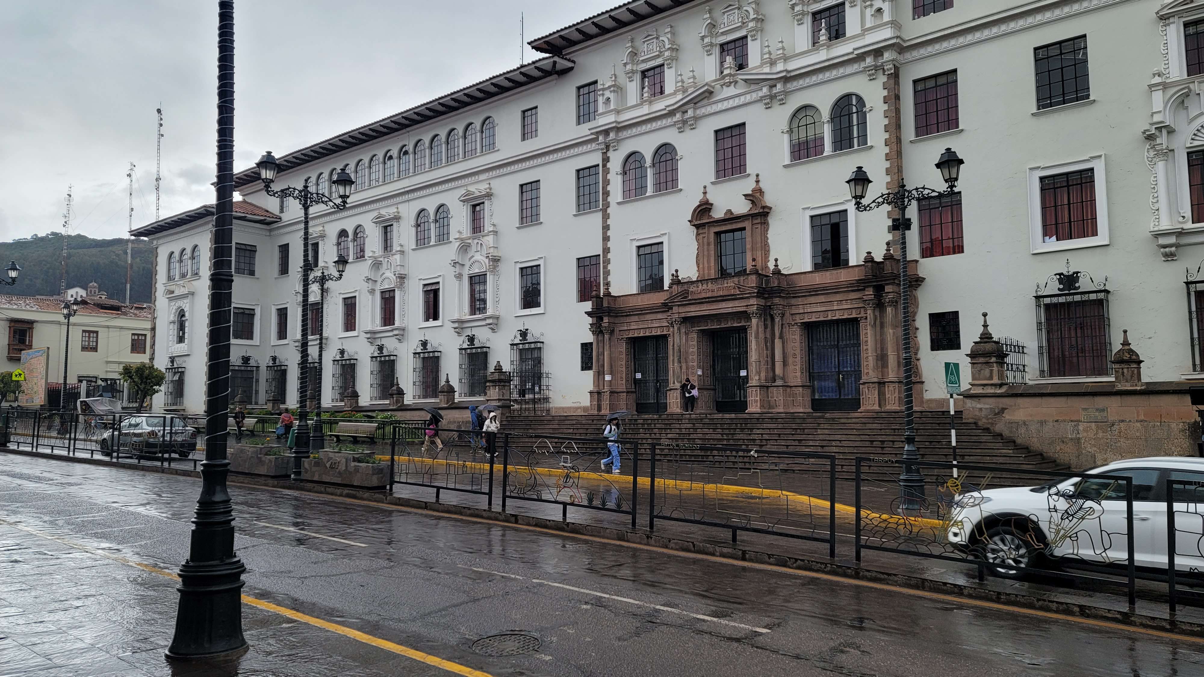 best place to do money exchange in cusco