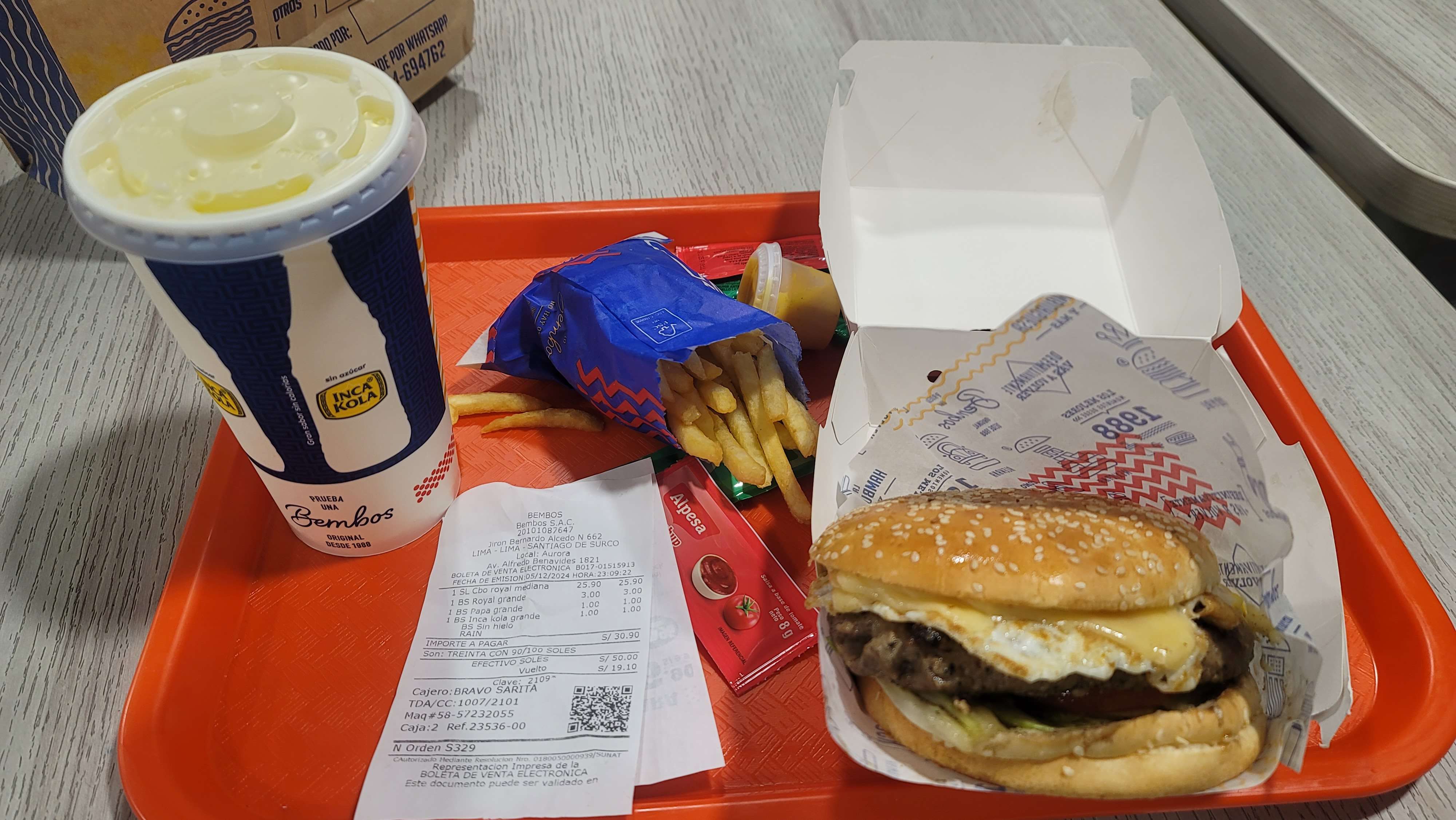 i tried Bembos burgers
