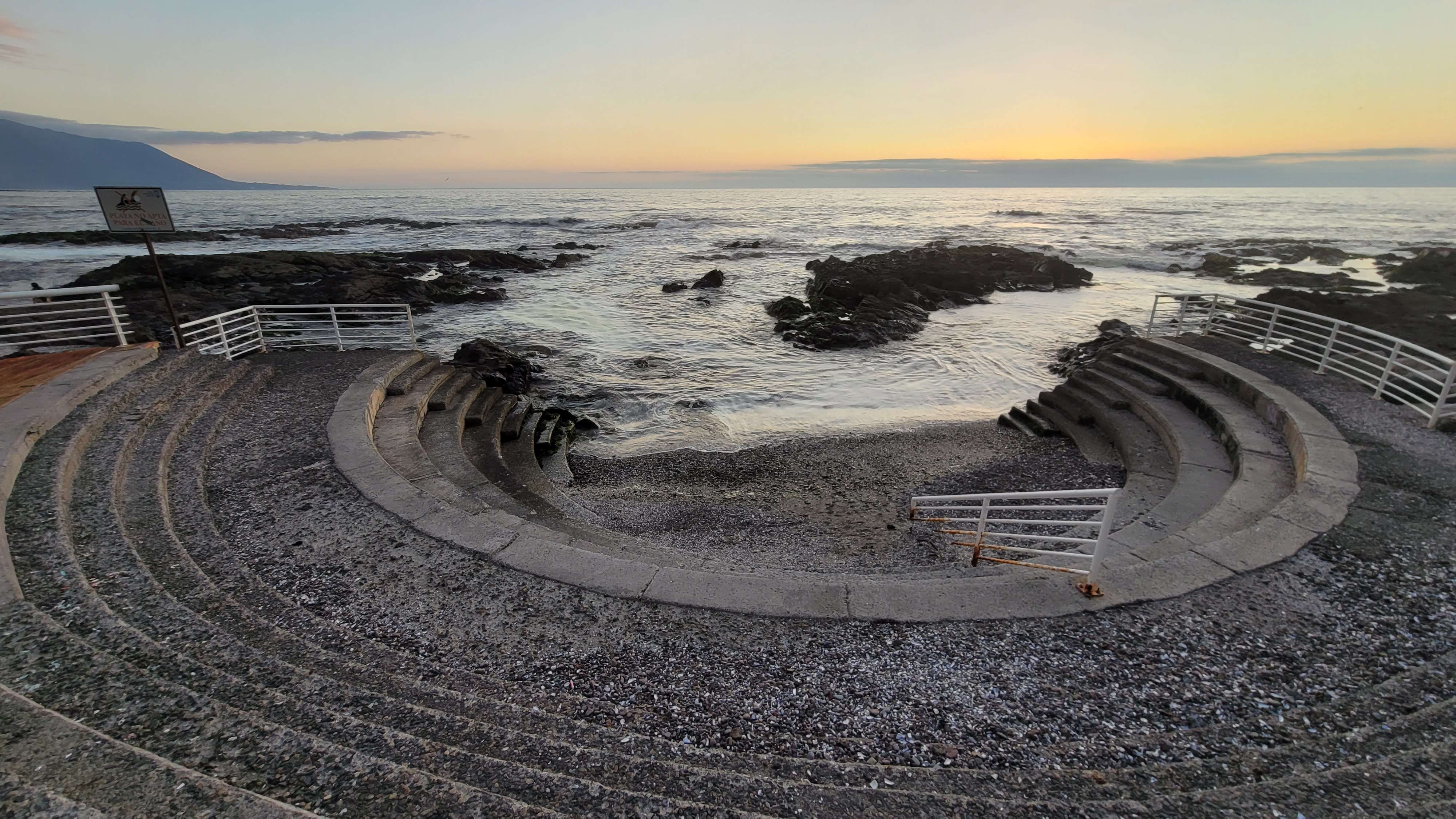 Experience and Pictures from the  Paseo Playa Bellavista area and beach