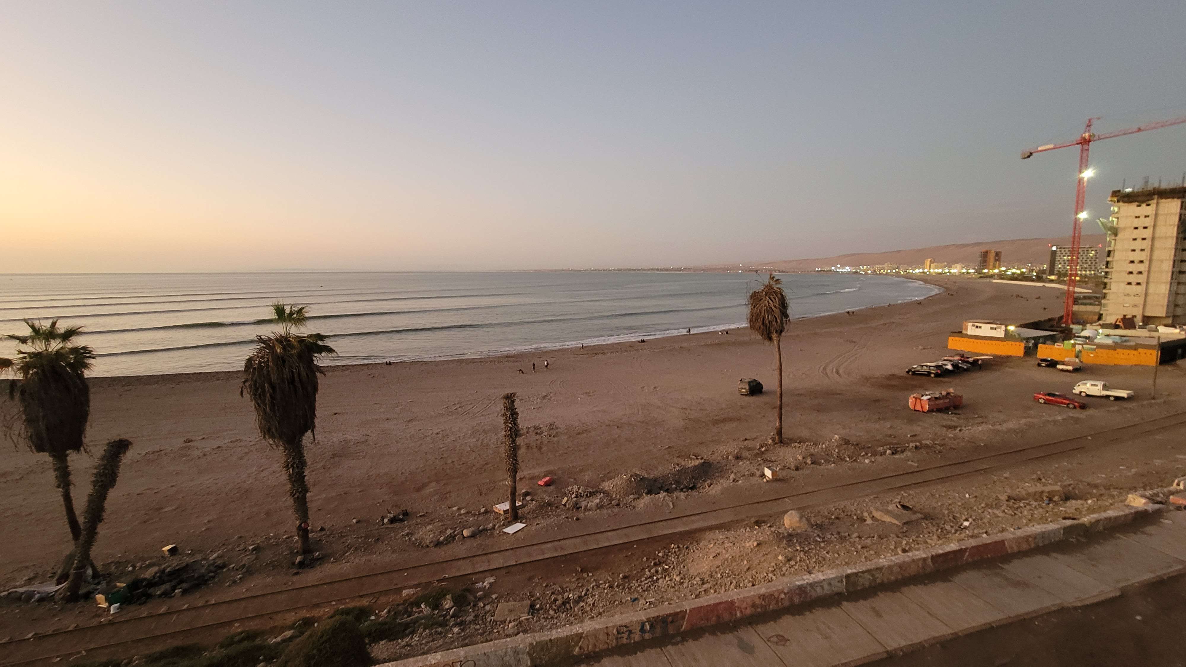 How Arica beach looks like pictures from the area