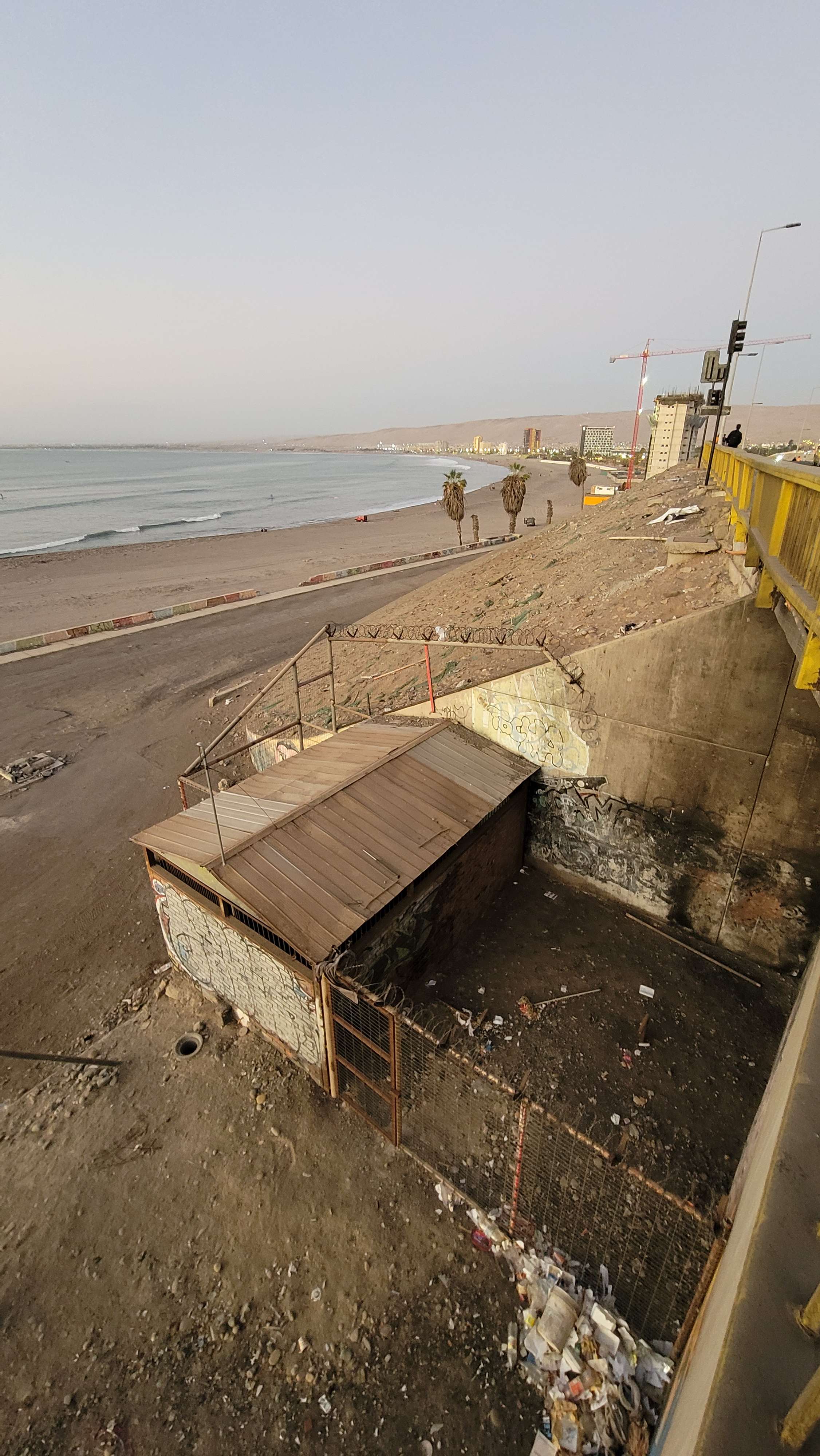 How Arica beach looks like pictures from the area