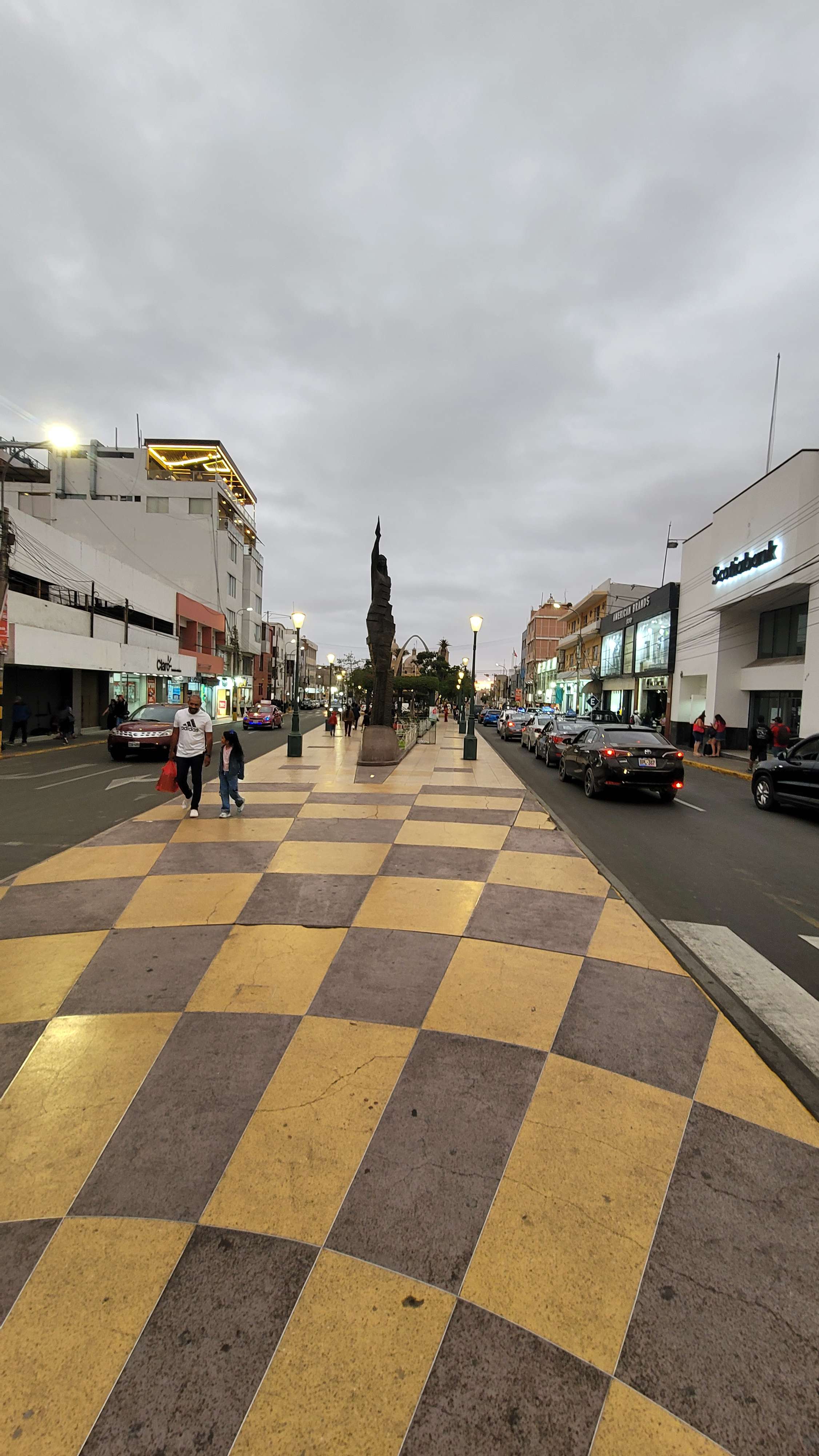 Where to change currency in Tacna peru