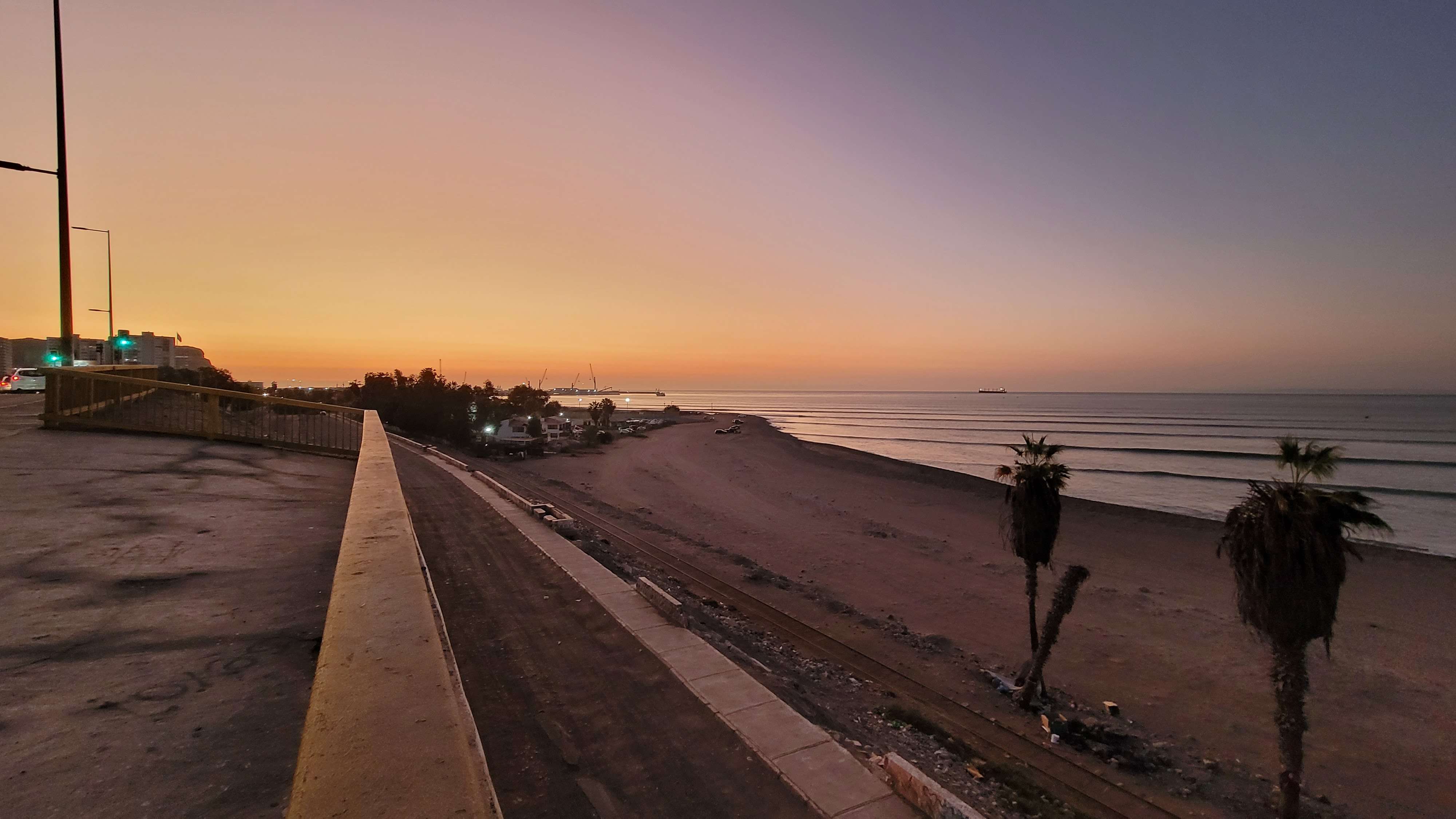 How Arica beach looks like pictures from the area