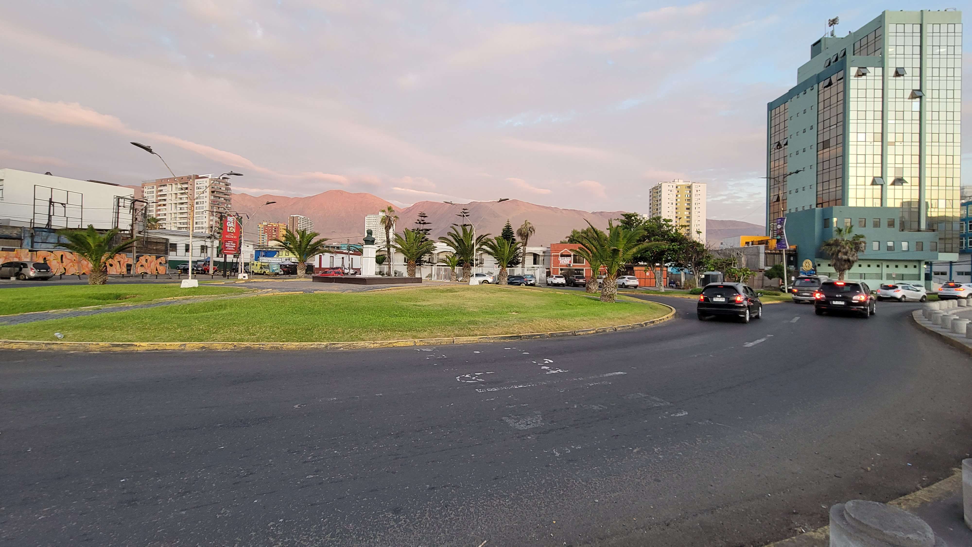Experience and Pictures from the  Paseo Playa Bellavista area and beach
