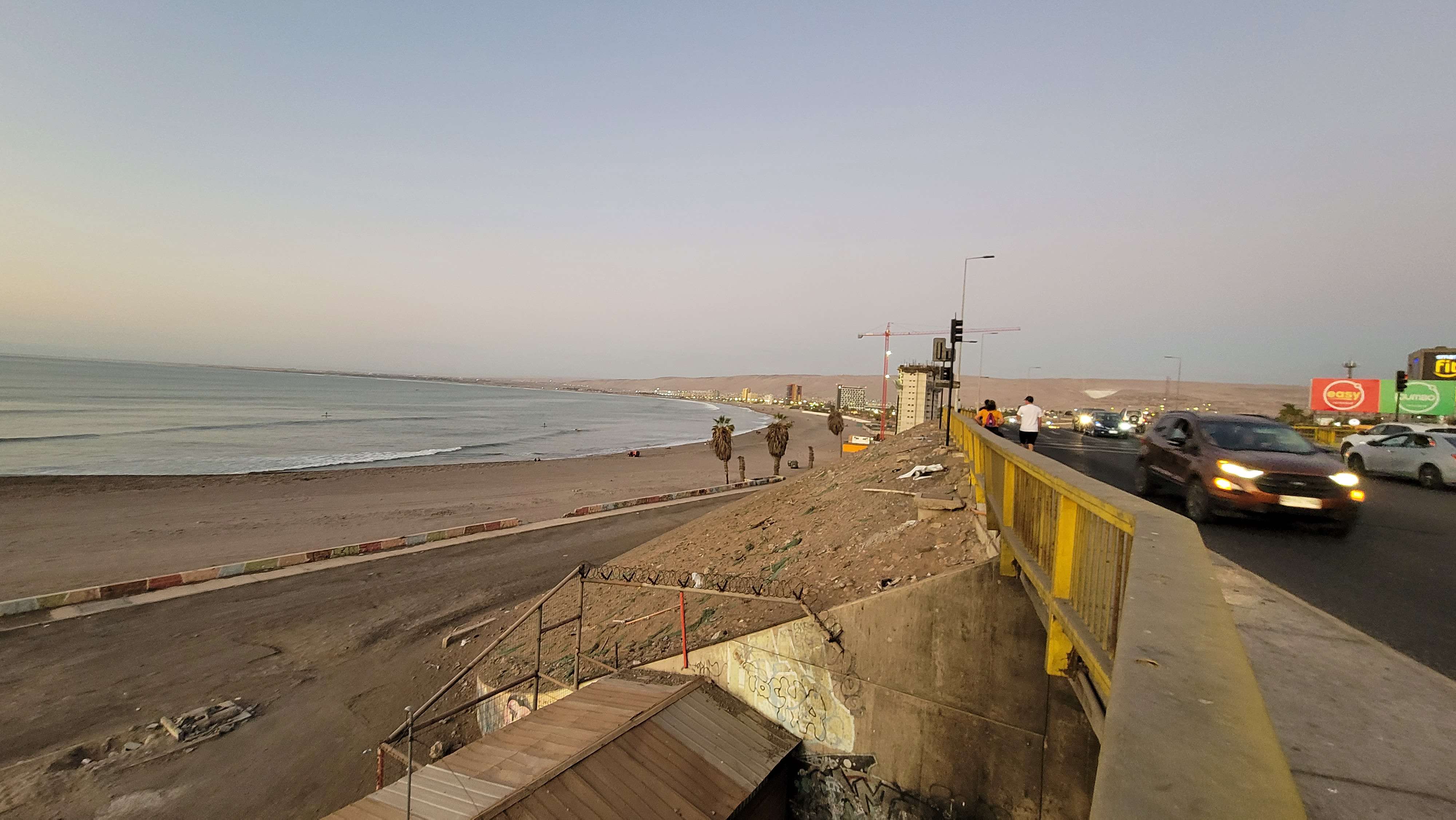 How Arica beach looks like pictures from the area
