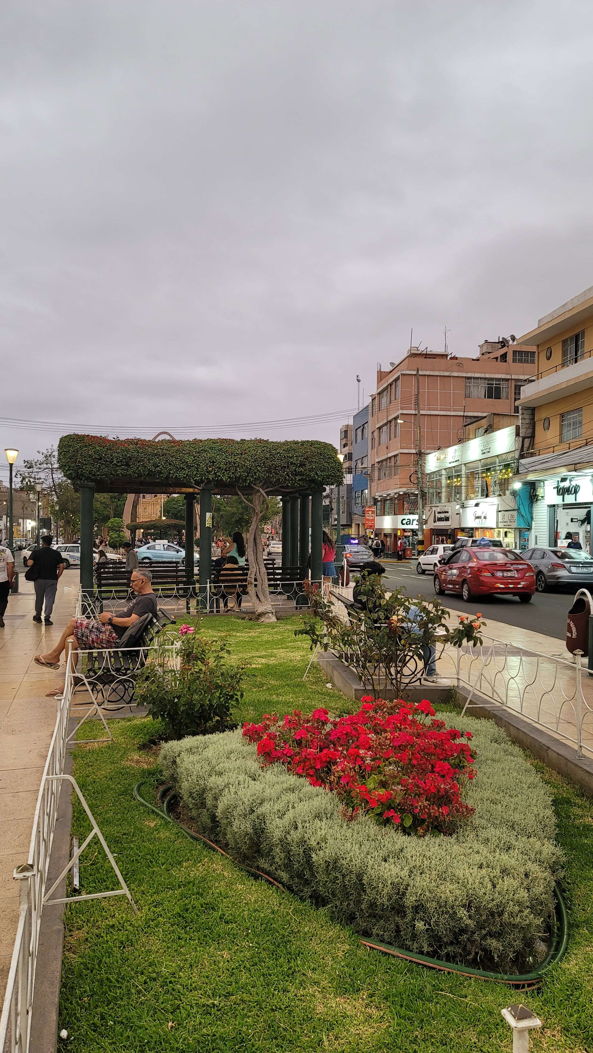 Where to change currency in Tacna peru