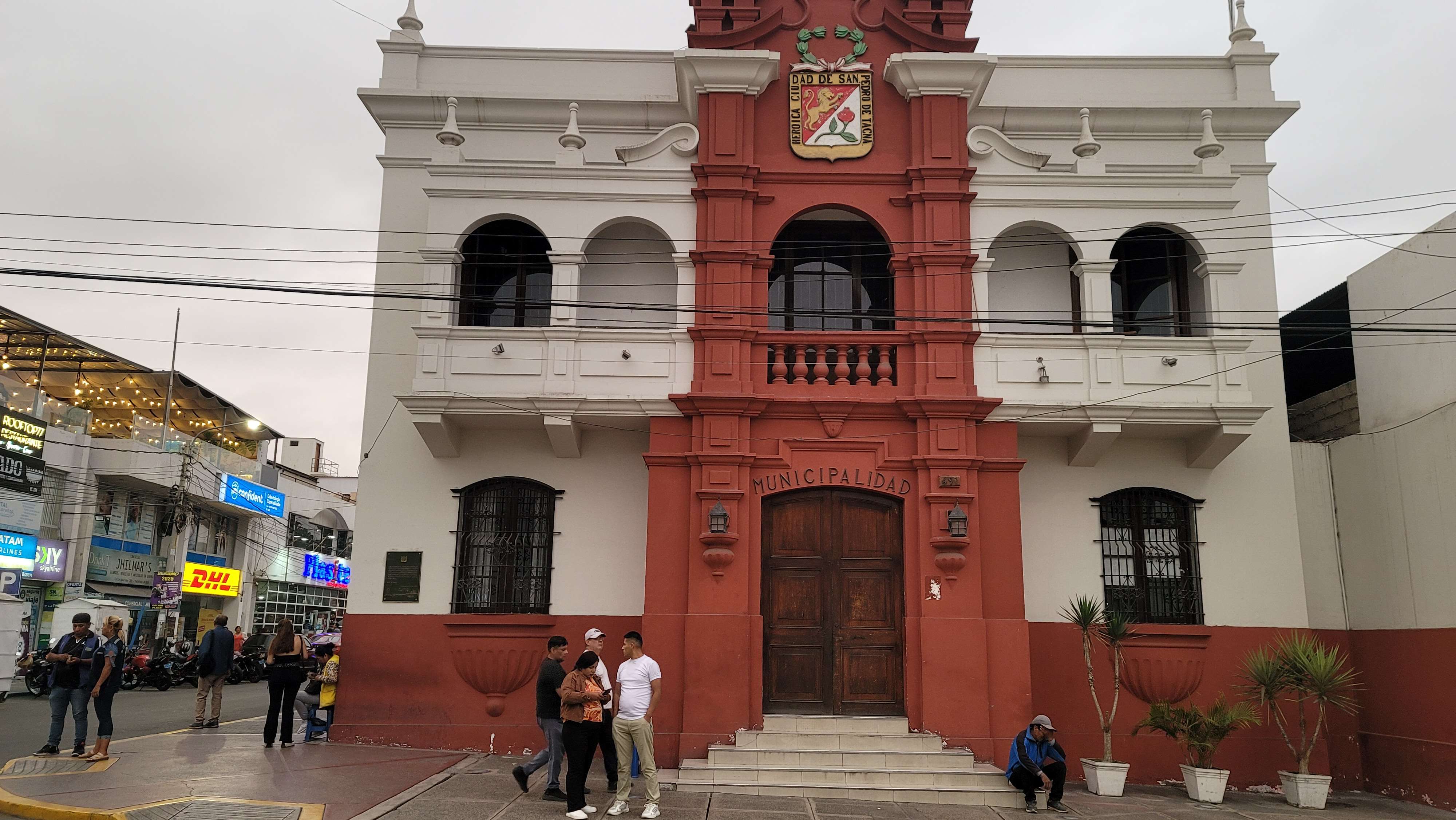 Where to change currency in Tacna peru