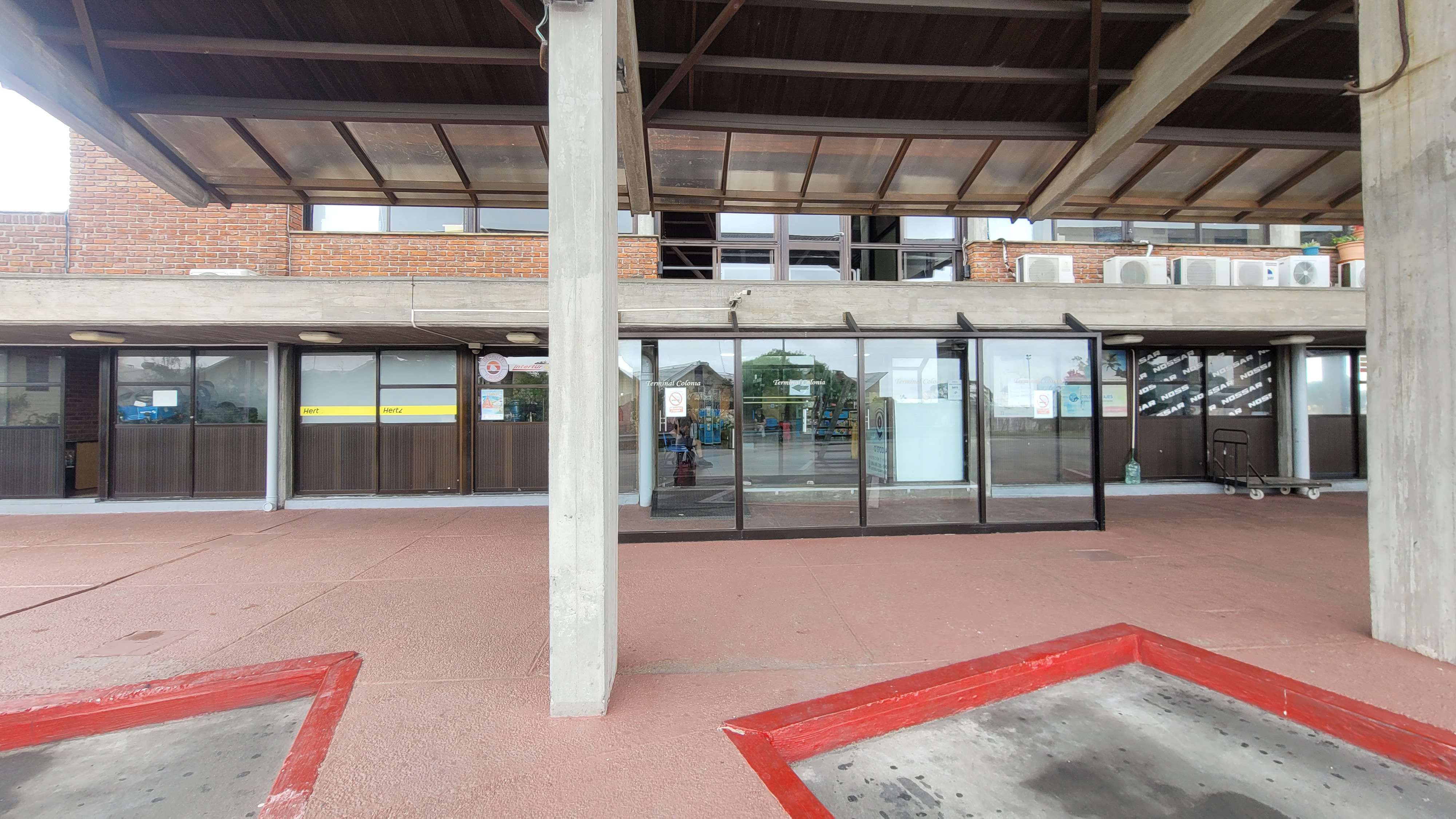 Traveling from Colonia de Sacramento to Montevideo Uruguay by bus