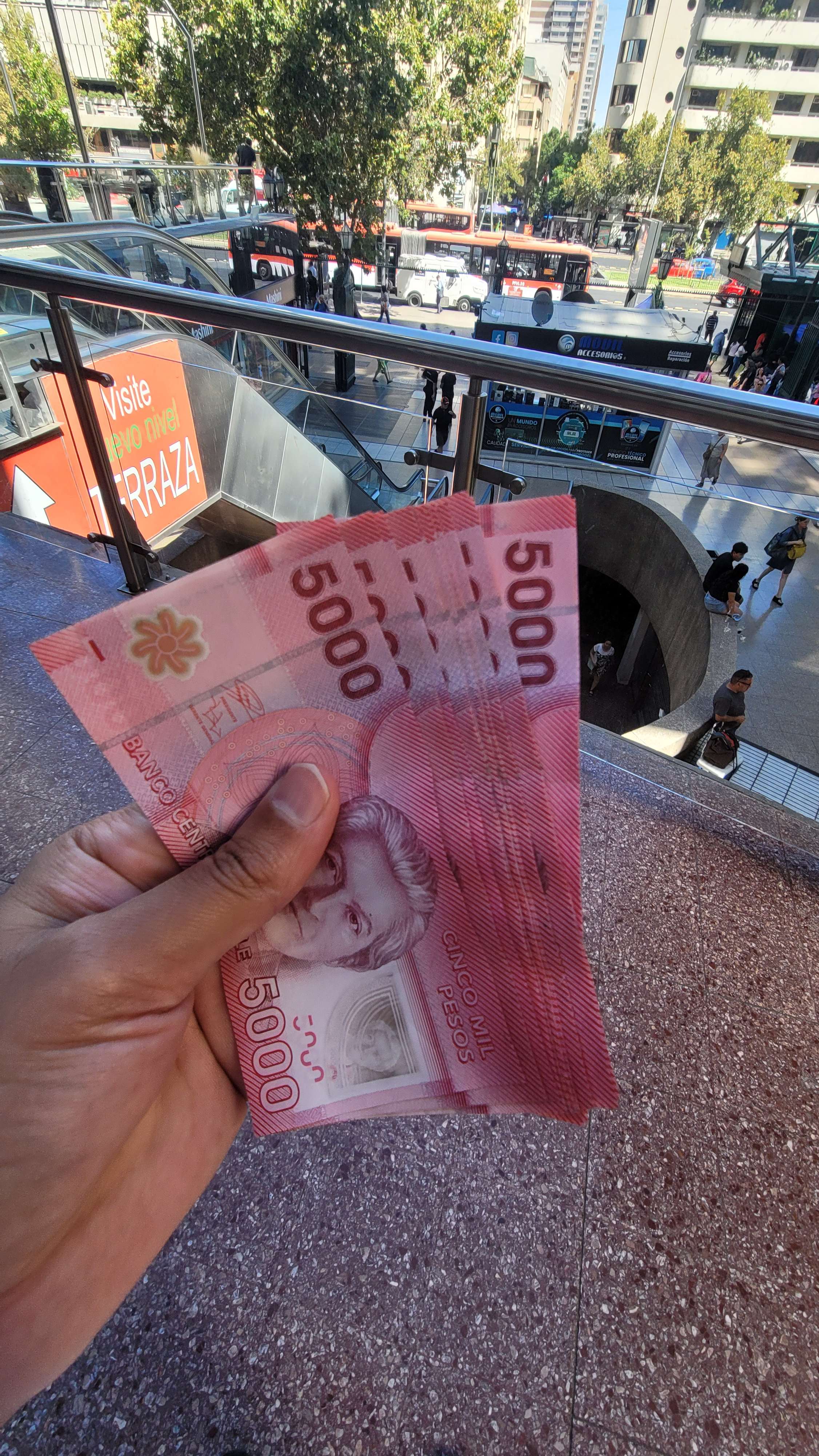 withdraw money in chile using US debit credit cord